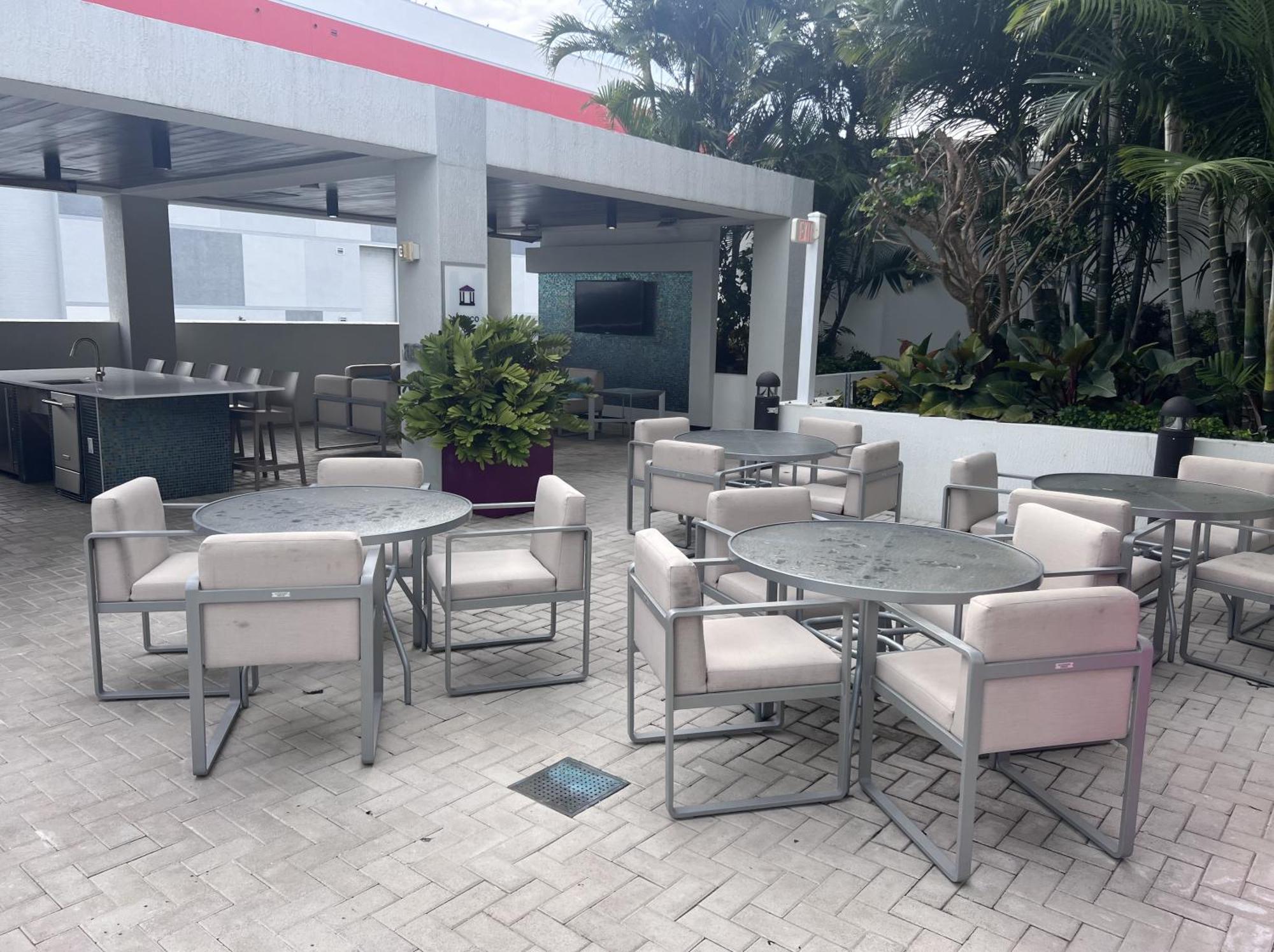 מיאמי Master Bed Room In Calle Ocho מראה חיצוני תמונה